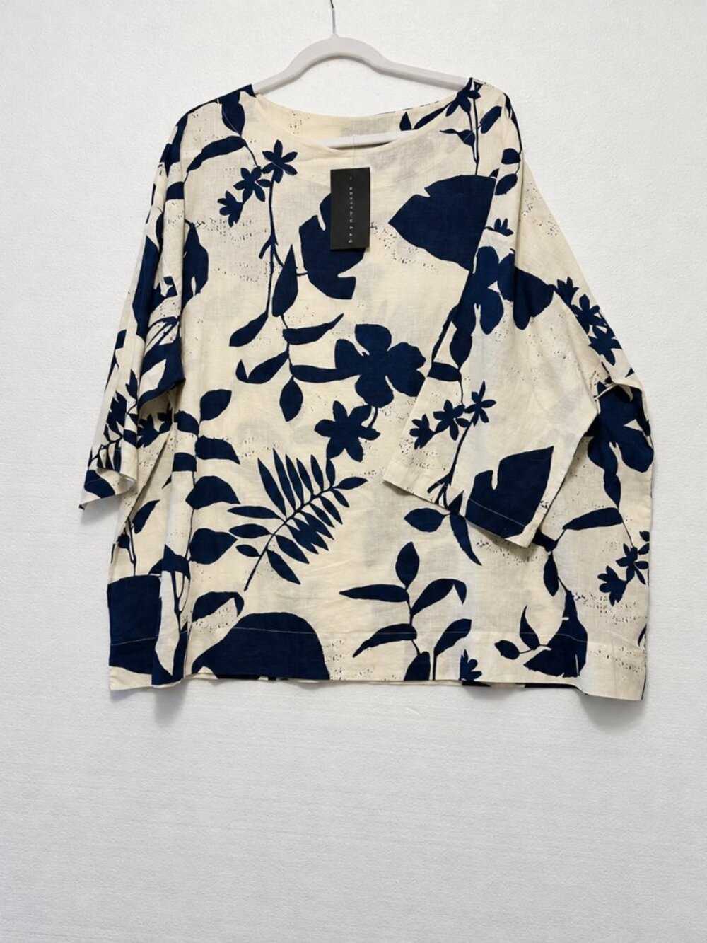 Bryn Walker Linen/Cotton Blend Resort Shirt Cream and Blue Women's XL NEW